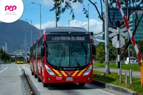 Planes publicitarios en TransMilenio Bus de TransMilenio