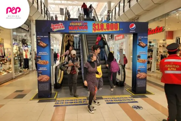 Publicidad en centros comerciales Estrategia publicitaria en centros comerciales