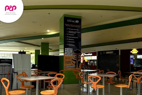 Tipos de publicidad offline Publicidad en centro comercial