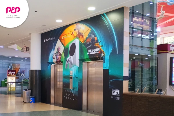 Publicidad en centros comerciales Ventajas de la publicidad