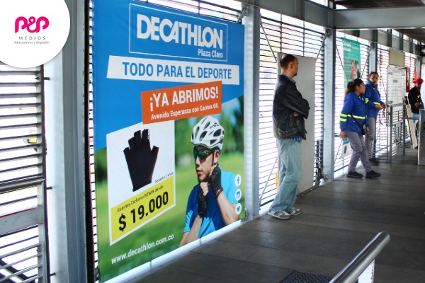Implementa publicidad en Transmilenio de tu marca.
